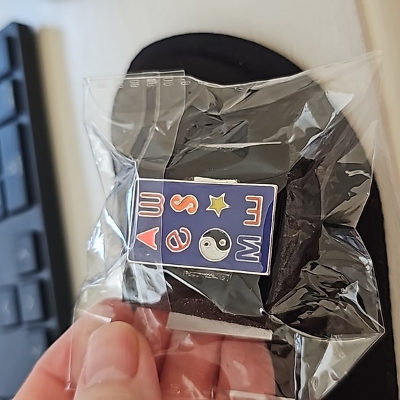 Compelling Collision Multi Colors 💍 Ring  Stretchy "AWESOME" - Picture 4 of 4